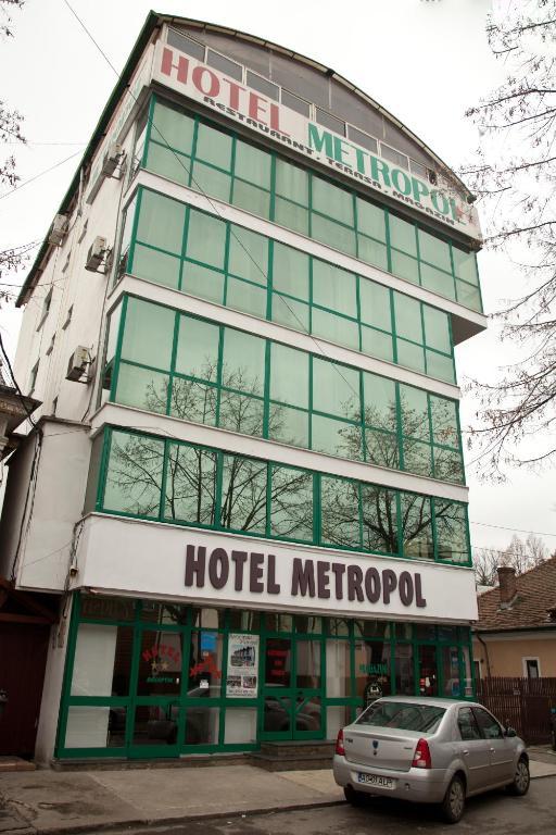 Hotel Metropol ピテシュティ エクステリア 写真